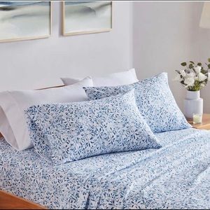 Charisma 6 Piece Microfiber Sheet Set Queen Size